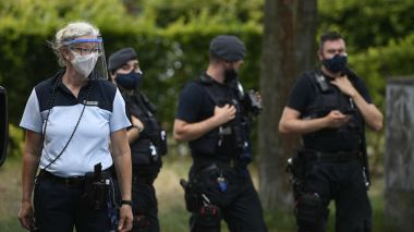 Covid-19: L’Allemagne reconfine 360.000 personnes après la découverte d’un «méga foyer»