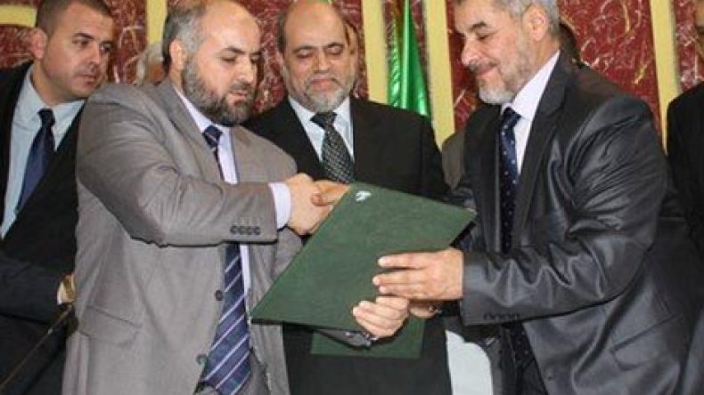 “نريد ربيعا جزائريا ولسنا قاصرين لاستنساخ نماذج من الخارج”
