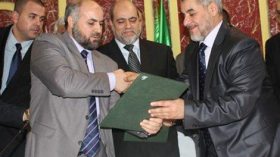 التكتل الأخضر يتهم الأفلان والأرندي بتوظيف منجزات الرئيس