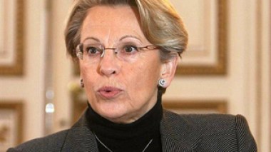 Michèle Alliot-Marie : « La France interdit à toute partie de lui dicter sa politique étrangère »