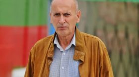 ناصر ألماس: “نادي بافلز يتحجج لتفادي عقوبات الكاف”