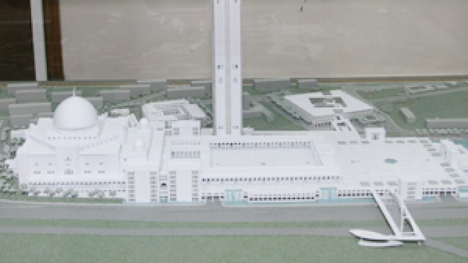 شركات دولية “مشبوهة” تتزاحم لافتكاك صفقة المسجد الأعظم!