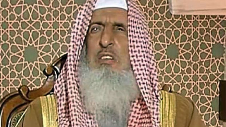 مفتي السعودية ينصح بالتعاون مع الدولة لكشف المجرمين