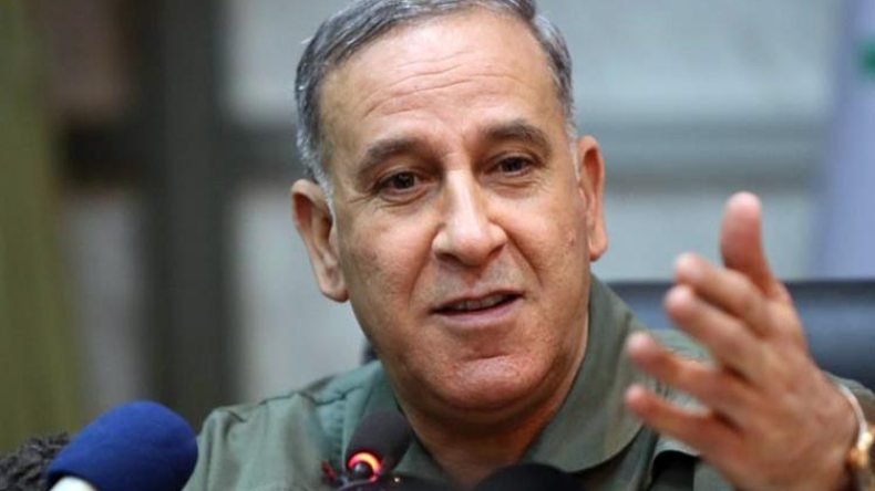 نجاة وزير الدفاع العراقي بعد تعرض موكبه لنيران قناصة