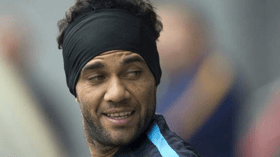 ألفيس يقترب من الوصول لرقم تاريخي مميز