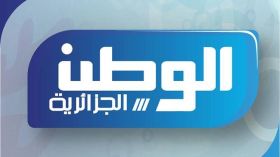 الشرطة تطوق صحفيين ونشطاء احتجوا أمام البرلمان على غلق “قناة الوطن”