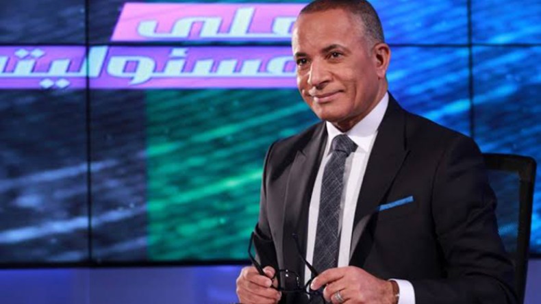 أحمد موسى “يُجنّ” بعد حوار “BBC” مع محمد علي.. “قناة إخوانية”!