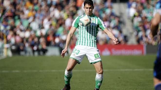 هل يغير ماندي موقفه ويمدد في بيتيس الاسباني بعد قدوم بليغريني؟