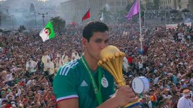 هل يكون ماندي أول جزائري يتقمص ألوان ليفربول؟