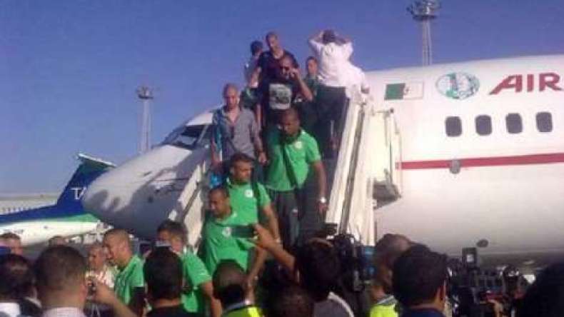 “الخضر” يعودون إلى أرض الوطن