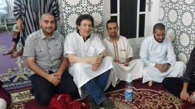 أمريكي يعلن إسلامه بالزاوية التجانية بعين تموشنت