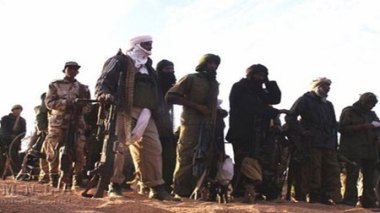 Mali: les islamistes tirent sur deux avions au dessus de Tombouctou