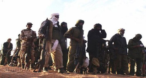 Mali: les islamistes tirent sur deux avions au dessus de Tombouctou
