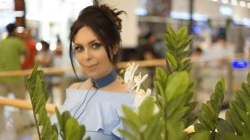 حاورت أكثر من 900 شخصية سياسية محلية ودولية