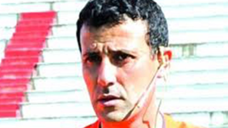 مختار أمالو للشروق: اعتزلت لمنح الفرصة للشبان.. وأنا تحت تصرف “الفاف”