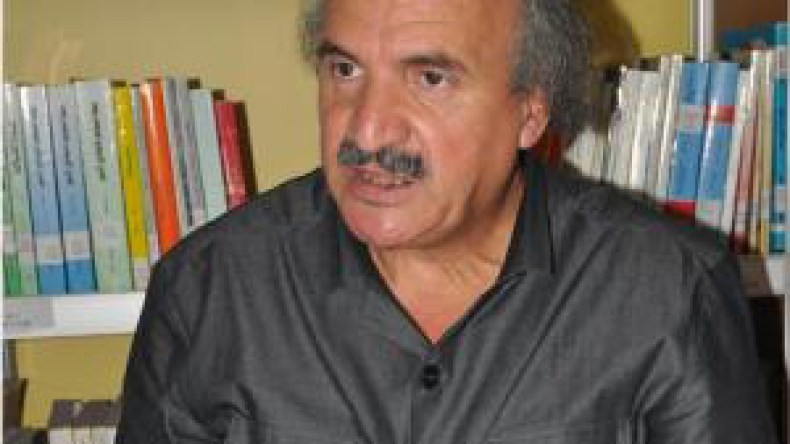 عبد الرحمن أمالو يراهن على الشعر والموسيقى لرفع الغبن عن المكفوفين