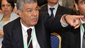 سعداني يشهر سيف الحجاج