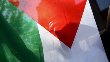 L’ambassade de l’entité sioniste à Paris s’attaque à une radio française