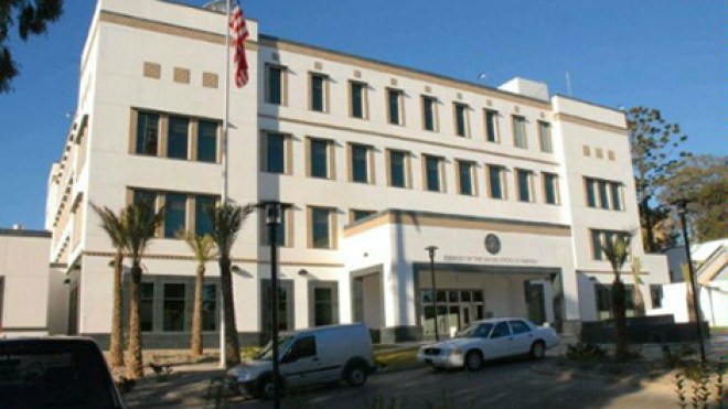 البراءة لشابين هددا السفارة الأمريكية بالجزائر