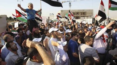 Syrie: manifestation devant l'ambassade de Jordanie à Damas