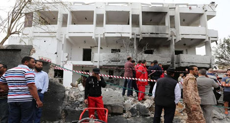 L’Algérie condamne “fermement” l’attentat contre l’ambassade de France à Tripoli