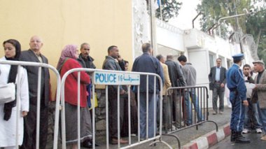 Algeria FM Summons French Consul Over “Humiliating” Measures Against Algerian Passengers