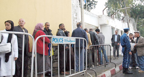 Algeria FM Summons French Consul Over “Humiliating” Measures Against Algerian Passengers