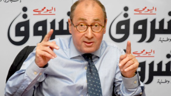 العلاقات الجزائرية الفرنسية ليست على ما يُرام.. ولا إجراءات خاصة بالجزائريين في مطارات فرنسا