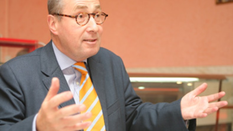 السفير الفرنسي بالجزائر كزافيي دريانكور: “العلاقات بين الجزائر وفرنسا جيدة رغم الحديث عن التوتر”