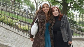 ثُوار سُوريون ينتقدون الجزائرية أمل بوشوشة ويُدخلونها القائمة السوداء