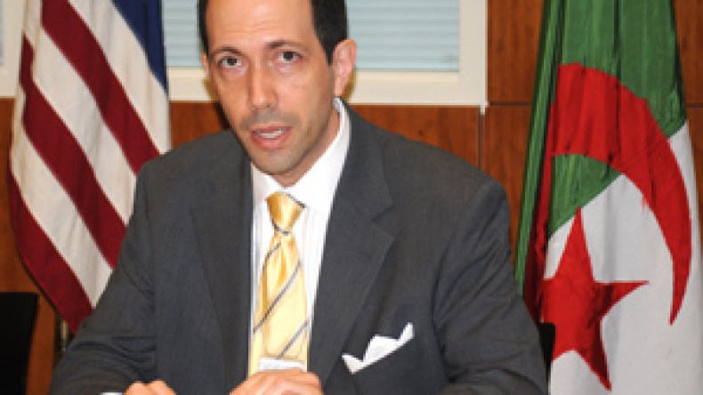 تبني بروتوكولات أمنية جديدة قابلة للتكيف حسب التهديدات الإرهابية