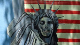 الشيطان ينهي عن المنكر!