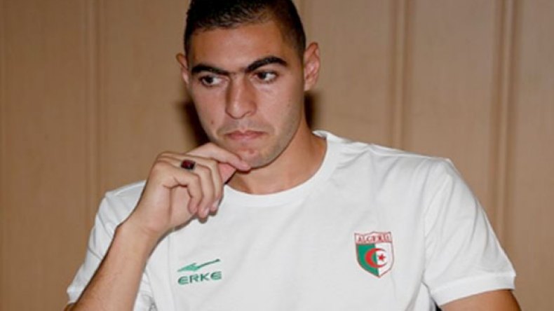 إدارة الصفاقسي تقرر منح عبيد جزءا كبيرا من قيمة العقد