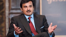 أمير قطر يدعو لحل سياسي للأزمة السورية