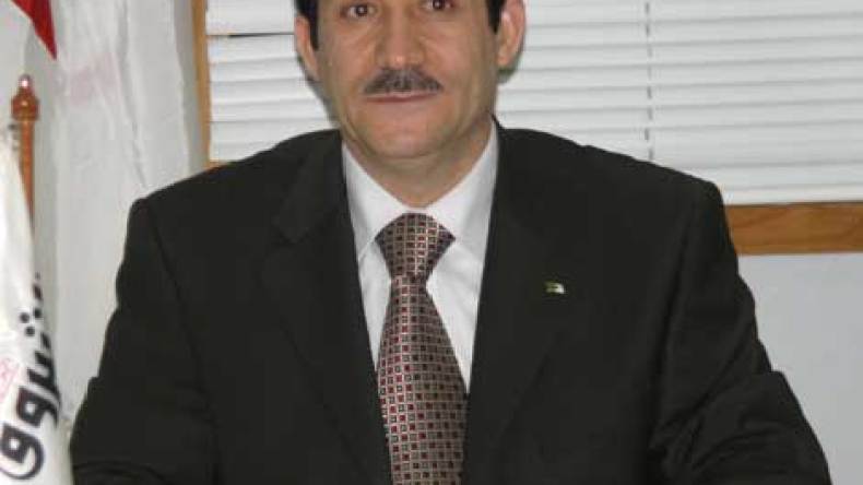 حملتنا تهدف إلى تعبيد الطريق لعهدة رابعة لبوتفليقة