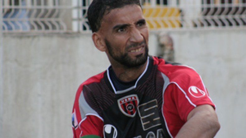 عمور يغيب شهرين وآيت علي ثلاثة بسبب الإصابة