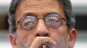 ترشيح عمرو موسى لخلافة مبارك على الـ”فيسبوك”