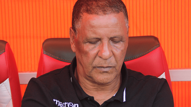 عمراني يشهر سيف العقاب في وجه اللاعبين ويقرر استبعاد بن شريفة وبلعميري!