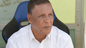 عمراني يفتح النار على لاعبيه ويعد بتغييرات