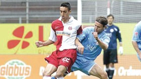 العمري الشاذلي للشروق: مستعد للعودة لصفوف الخضر.. والكرة في مرمى سعدان