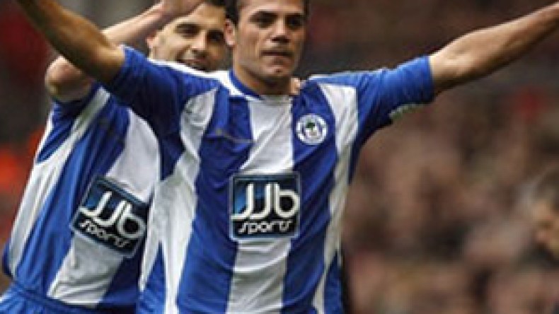 عمرو زكي يكشف: نحن الأبطال وقادرون على التأهل واللغة الإنجليزية مشكلتي في ويغان