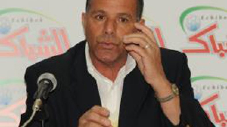 عمروس يقاطع اجتماع المكتب المسير ويرفض الاستقالة من رئاسة العميد