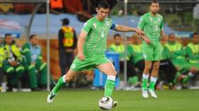 عنتر يحي في مواجهة نجوم منتخب فرنسا 98