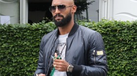 العرب  يعانون من العنصرية في فرنسا والإسلام هو الدين الحق