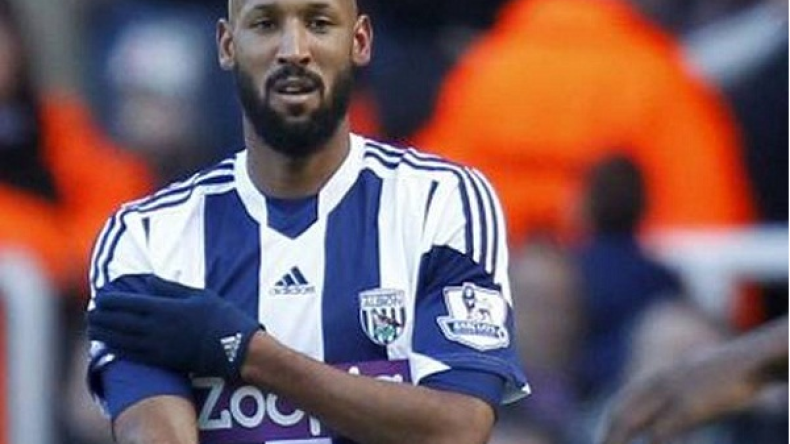 يهود أوروبا يضغطون لمعاقبة أنيلكا بتهمة التلويح بإشارة نازية