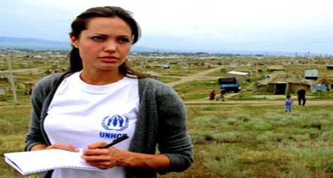 L'émissaire du HCR Angelina Jolie appelle à aider les réfugiés syriens