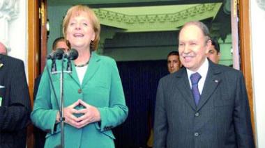 Angela Merkel expresses desire to realize â€œDesertecâ€ project in Algeria