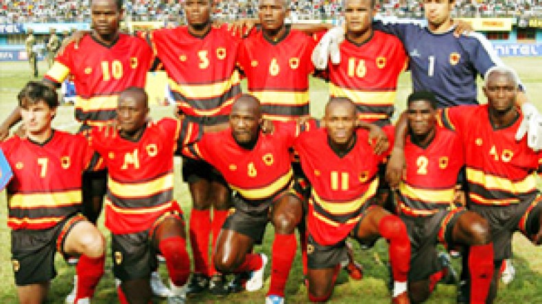 أنغولا تعادلت مع الجزائر 4 مرات وهزمتهم في مناسبة واحدة