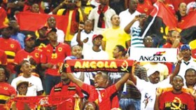 أنغولا تراهن على جمهورها للإطاحة بالجزائر