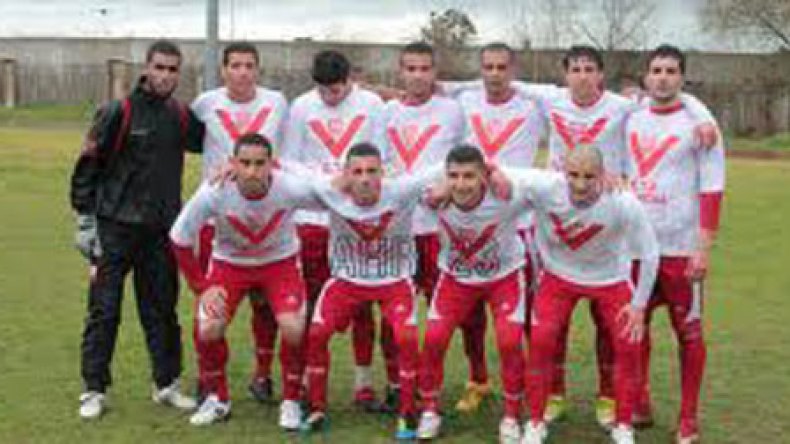 راسينغ‭ ‬حيدرة‭ ‬يسعى‭ ‬لتكوين‭ ‬اللاعبين‭ ‬على‭ ‬الطريقة‭ ‬الإنجليزية